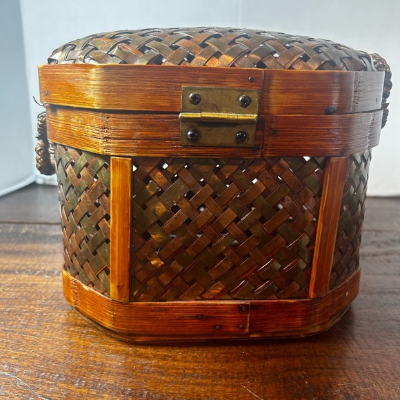 Rare  Vintage Wicker Wood Brass Trinket Basket Box with Metal Clasp - Picture 6 of 8